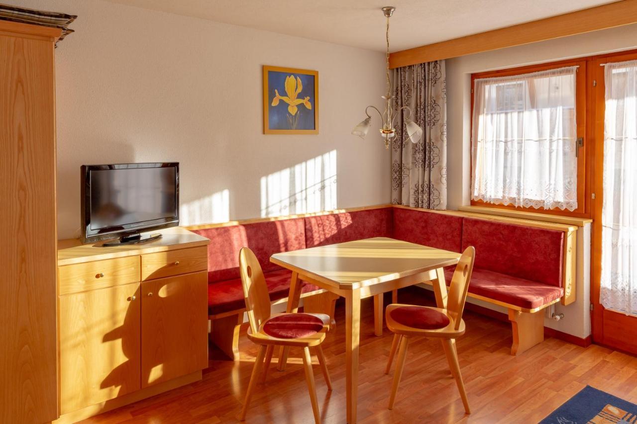 Pension Alpenrose Serfaus Exterior photo