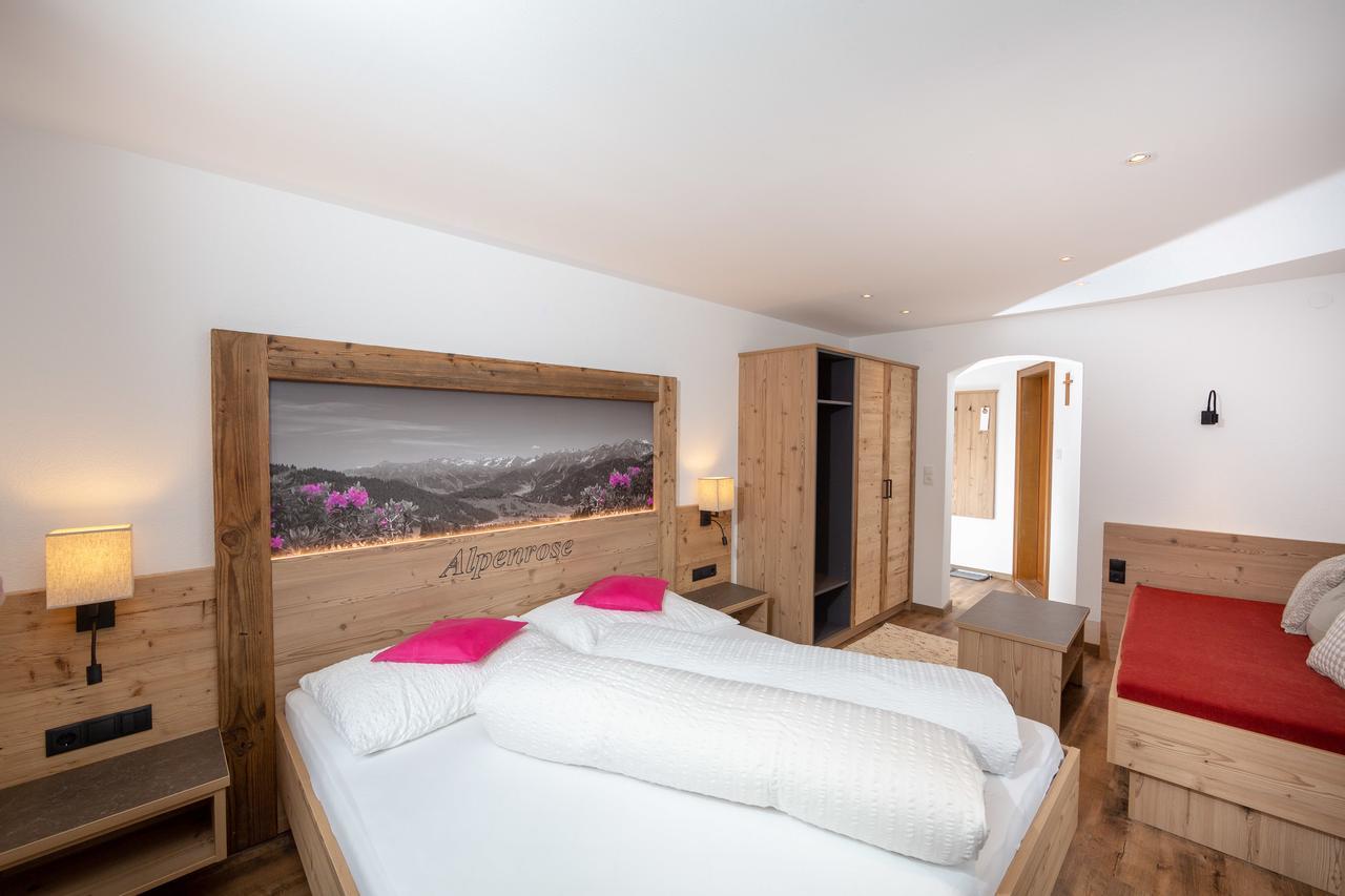 Pension Alpenrose Serfaus Exterior photo