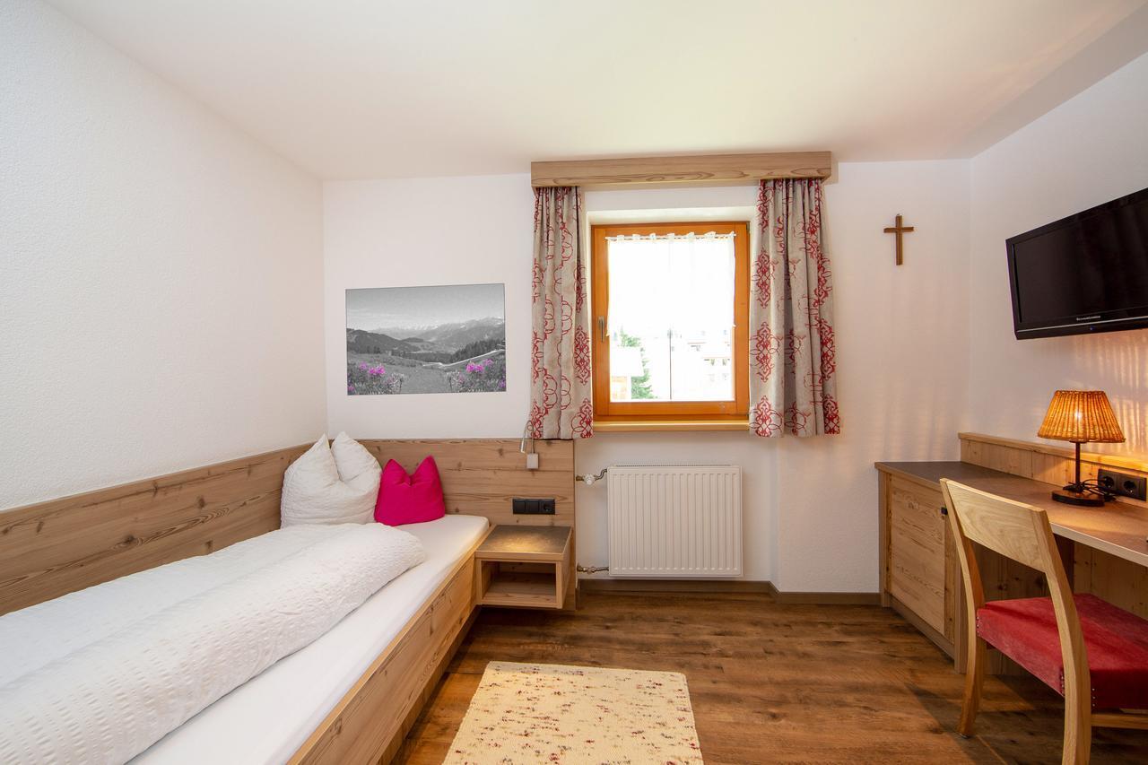 Pension Alpenrose Serfaus Exterior photo
